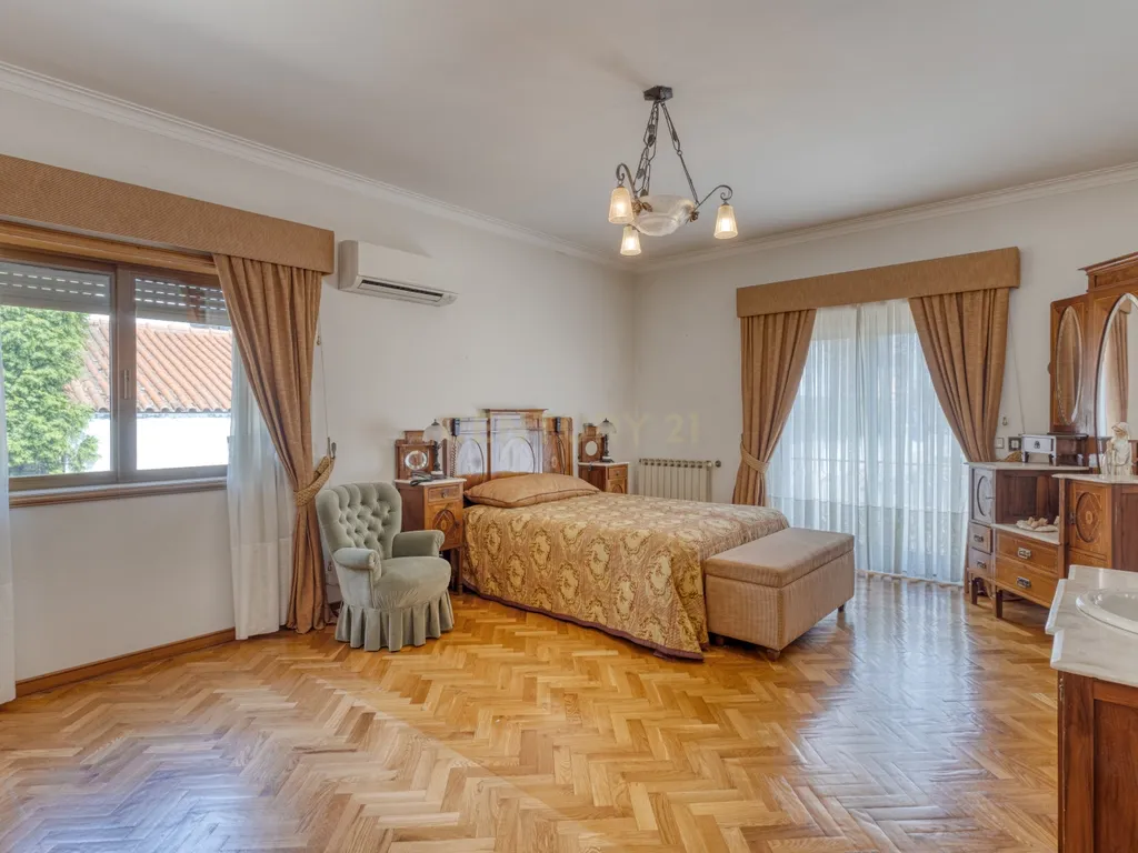 Fabulosa Moradia T6 Independente em Santo Ovídio, na zona nobre de Vila Nova de Gaia! - Image 20