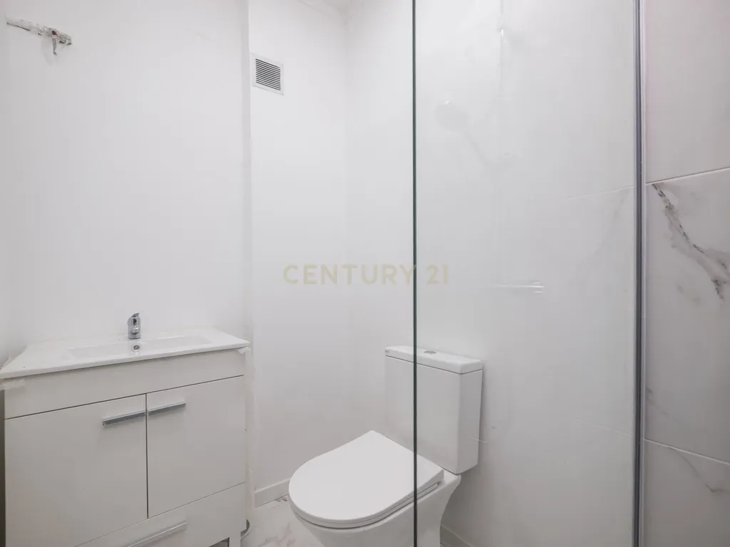 Apartamento para venda na rua de aveiro - 3 Quartos e 3 WC - Image 8