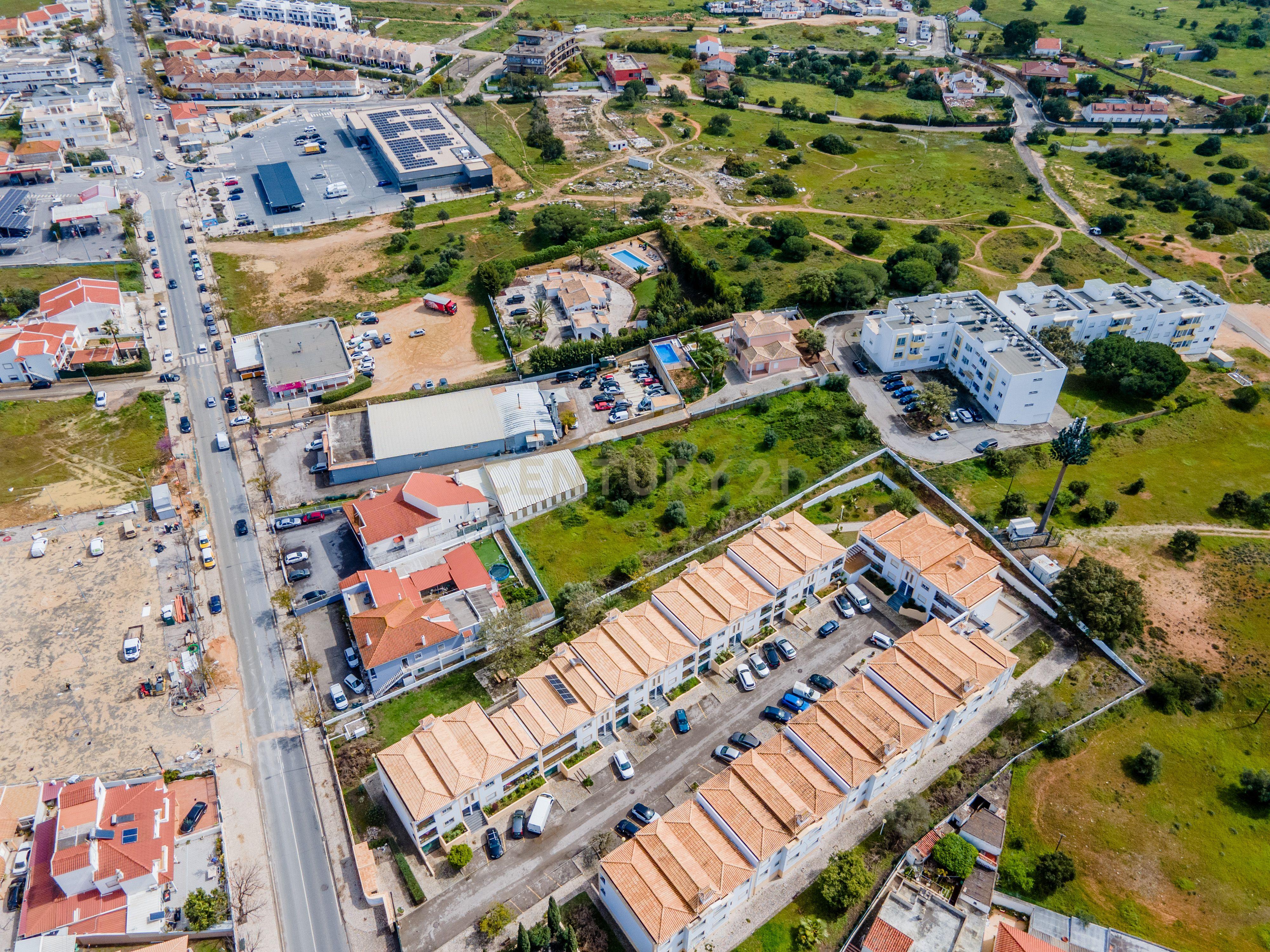 2 Lotes para Construção de Moradias T3 com Garagem e Piscina – Lagoas, Ferreiras, Albufeira - Image 4
