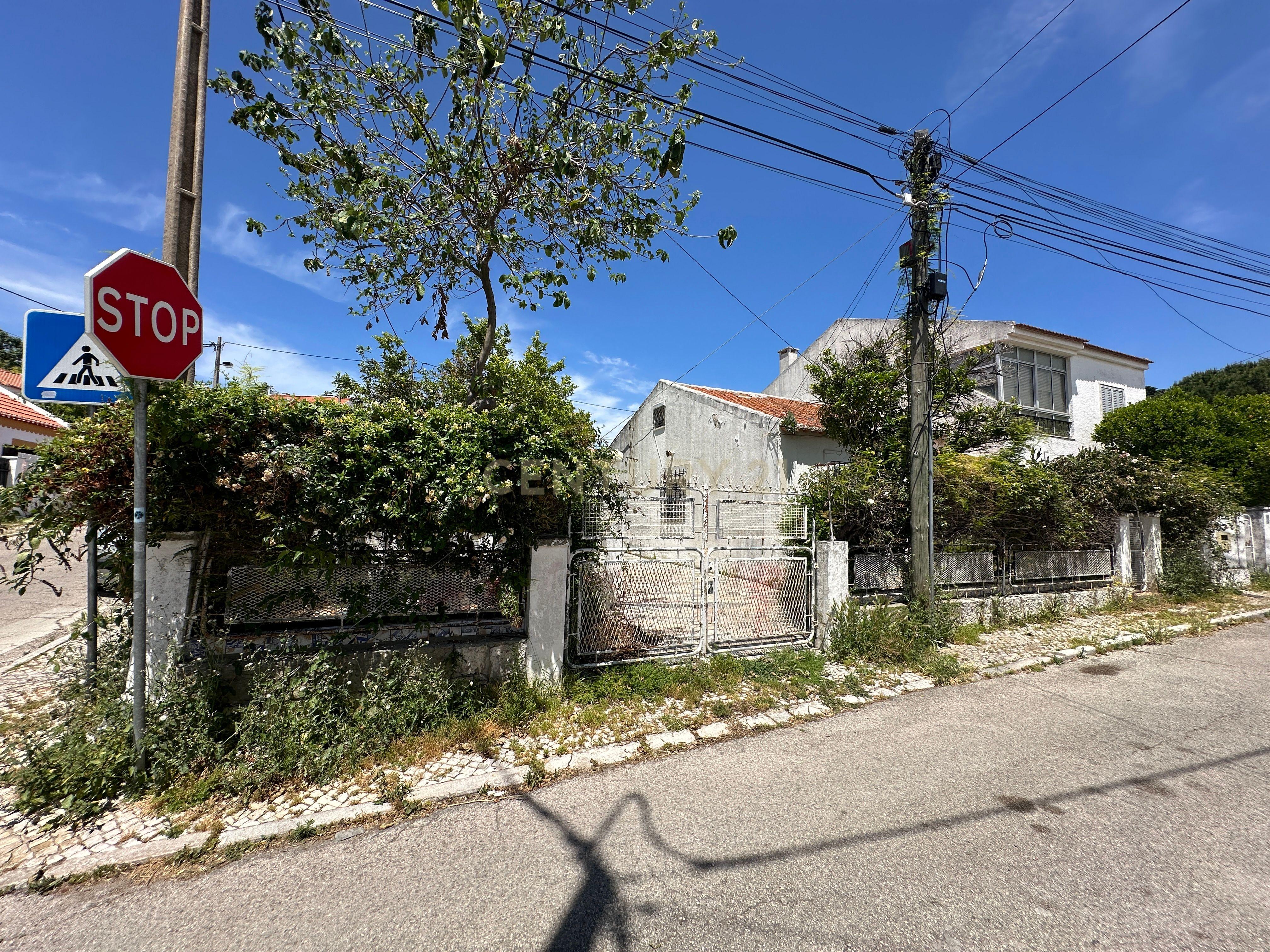 Moradia para Remodelação ou ampliação no Bairro do Pombal, Almada  - Image 2