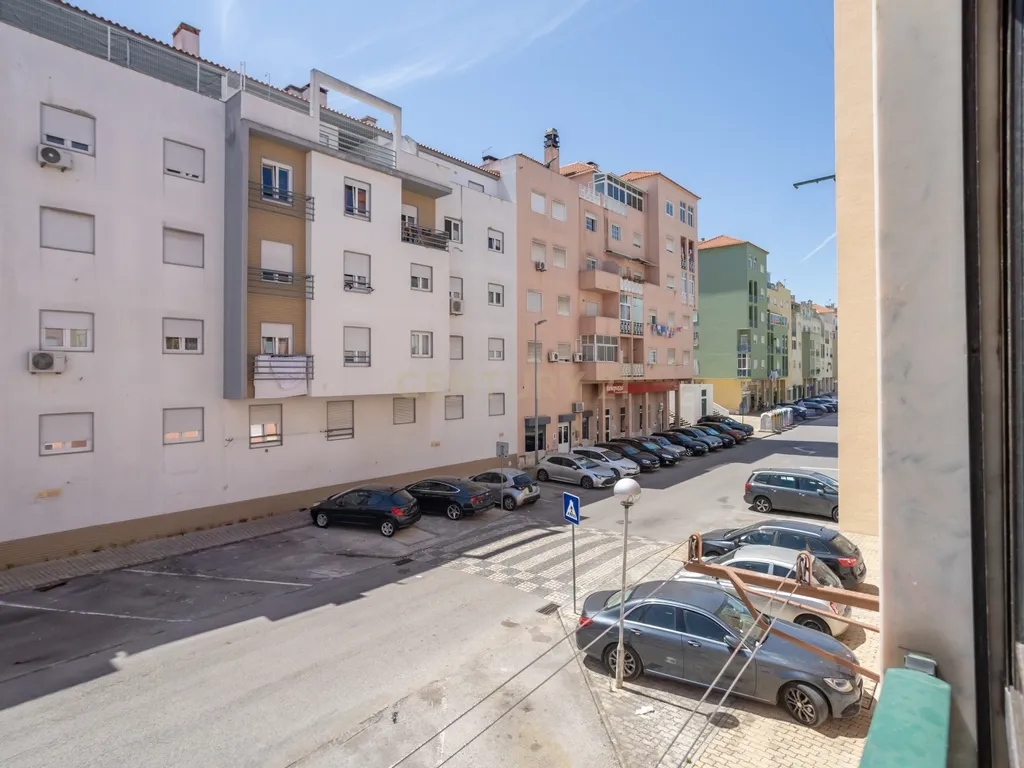 Quinta do Conde/ Cova dos Vidros - Apartamento de 4 assoalhadas inserido num º 1º andar - Image 27