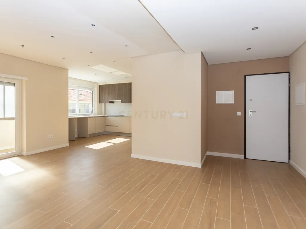 Apartamento T2 Quinta da Lomba - Barreiro - Image 20