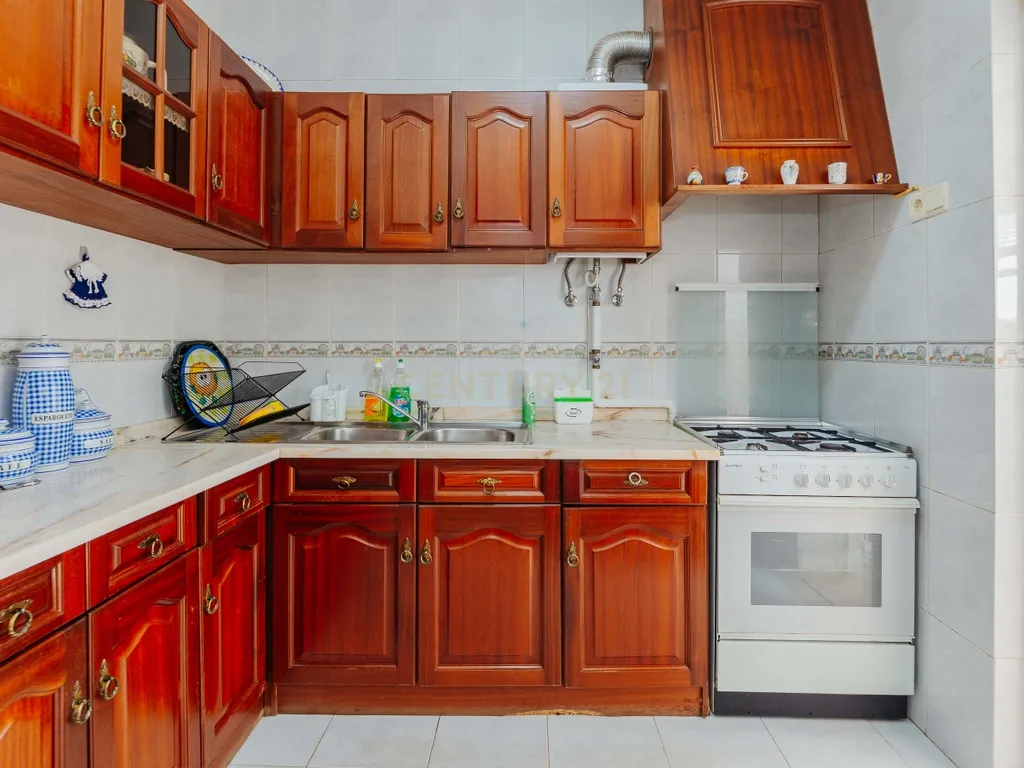 Arrendamento de Quarto para Estudante em Moradia em Lisboa - Image 14