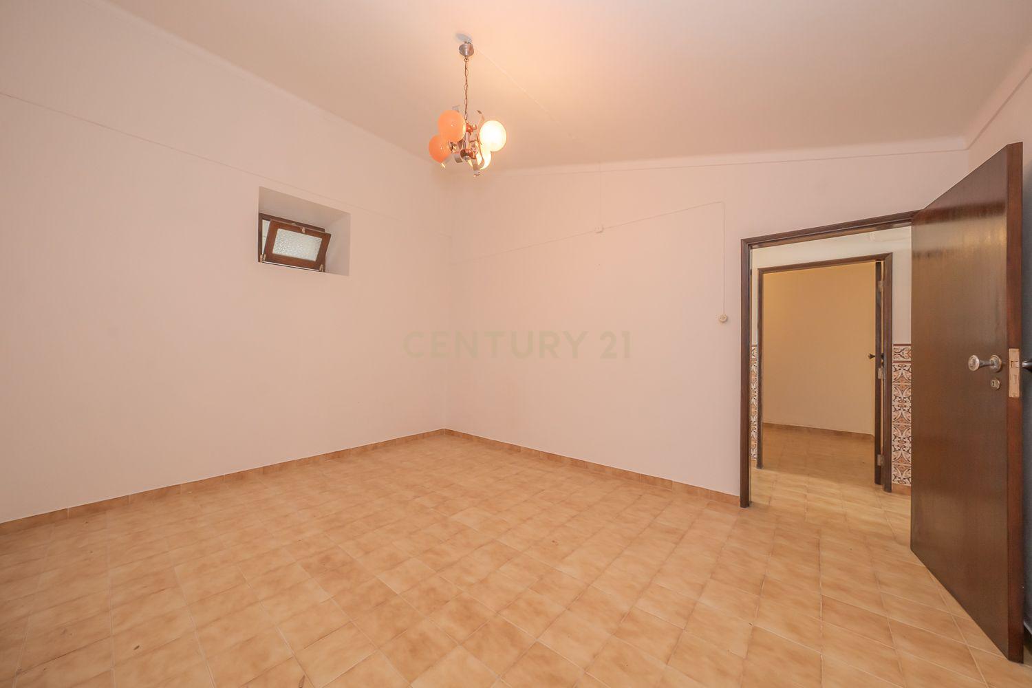 Fotografia 12 de Moradia T2 para Remodelação em Vale de Açor de Cima – Mértola