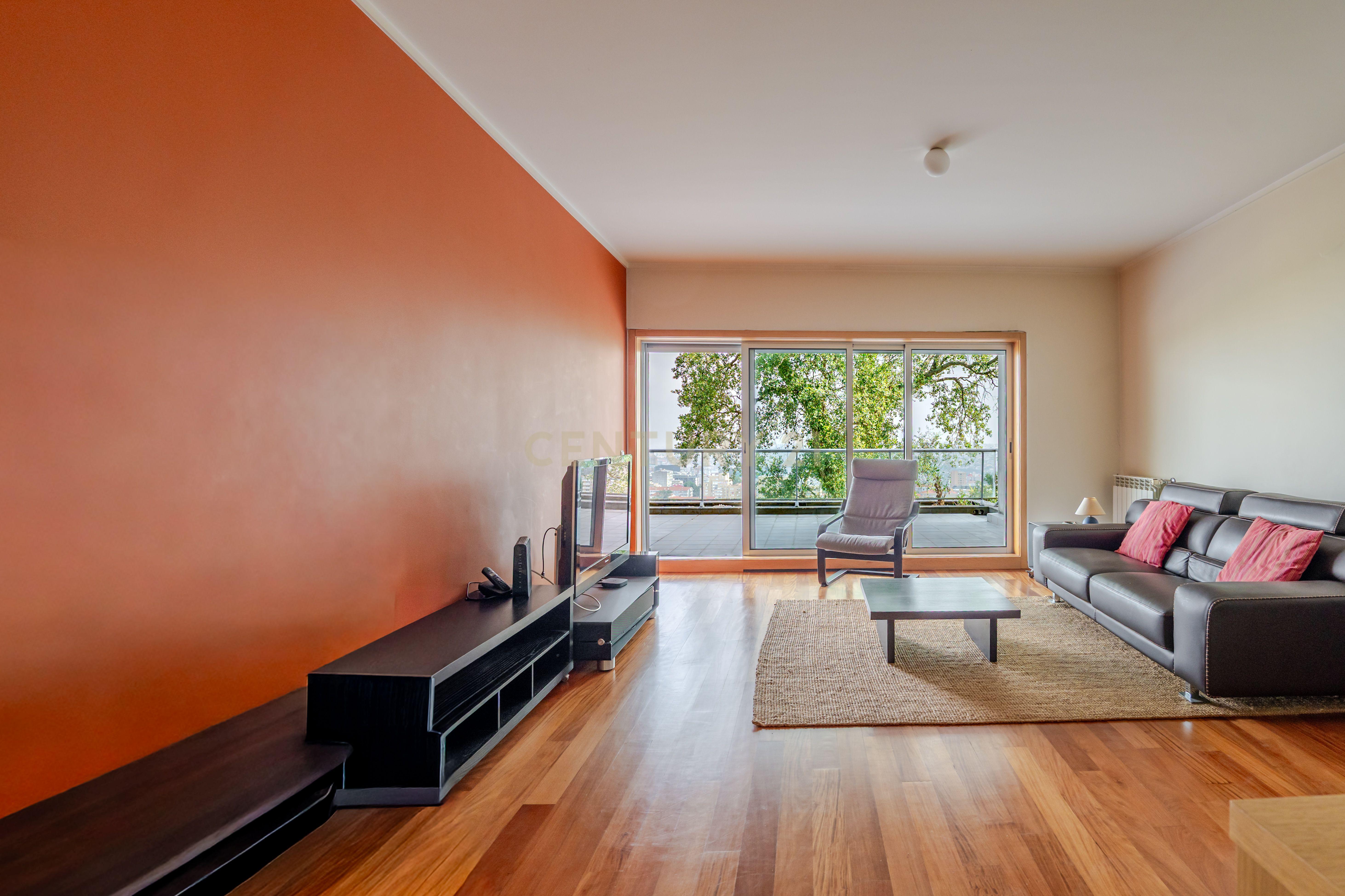 Fotografia 3 de Apartamento com Vista em Vila Nova de Gaia - Oportunidade Única na Quinta de Cravel