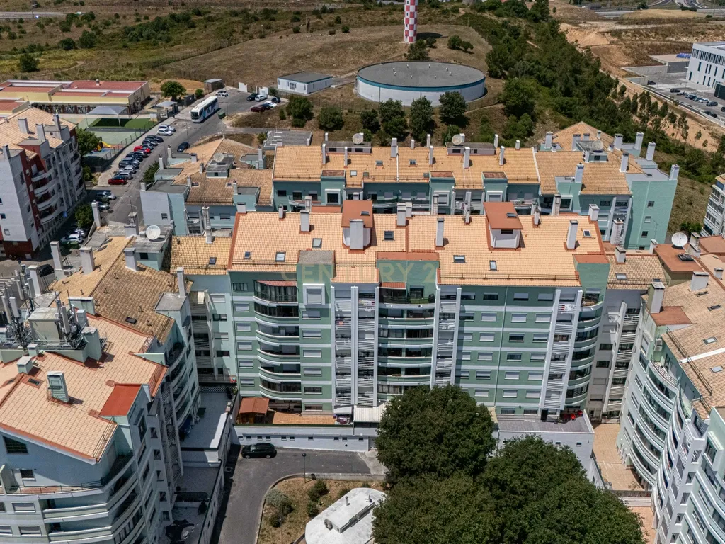 Apartamento T3 com varandas e Estacionamento | Cavaleira – Algueirão Mem Martins - Image 33