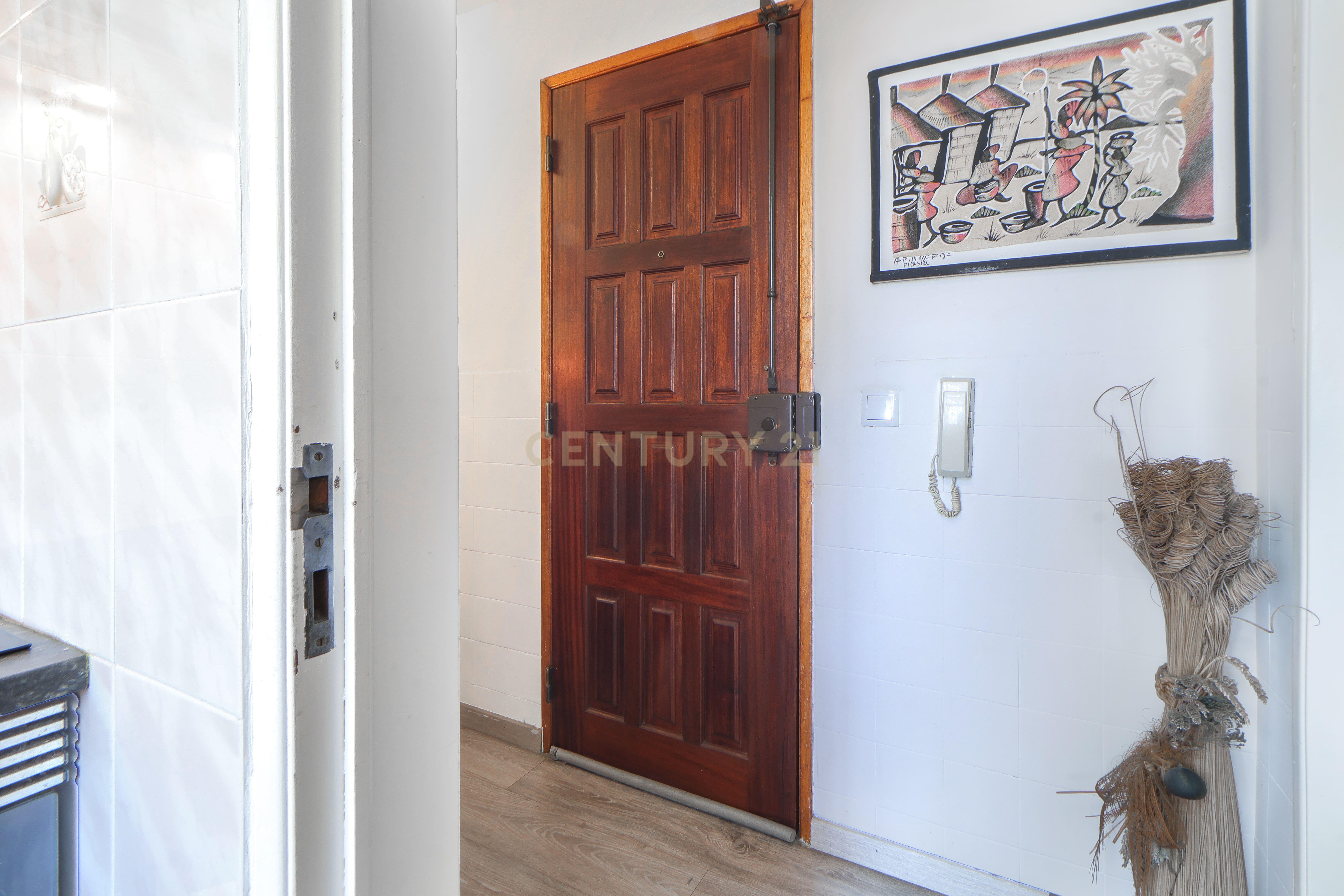 Fotografia 11 de Apartamento T2 em zona central inserido em prédio com 2 elevadores | Praceta da Meia Laranja, Setúbal