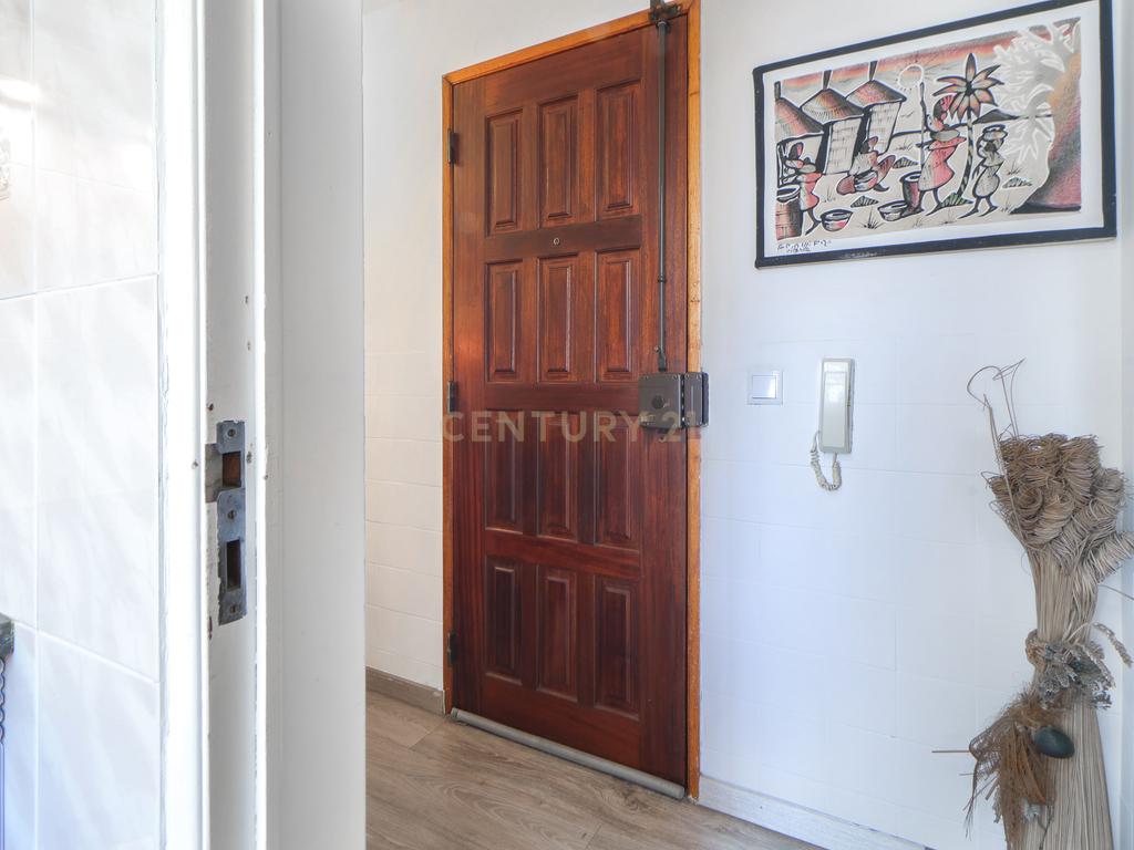 Apartamento T2 em zona central inserido em prédio com 2 elevadores | Praceta da Meia Laranja, Setúbal - Image 11