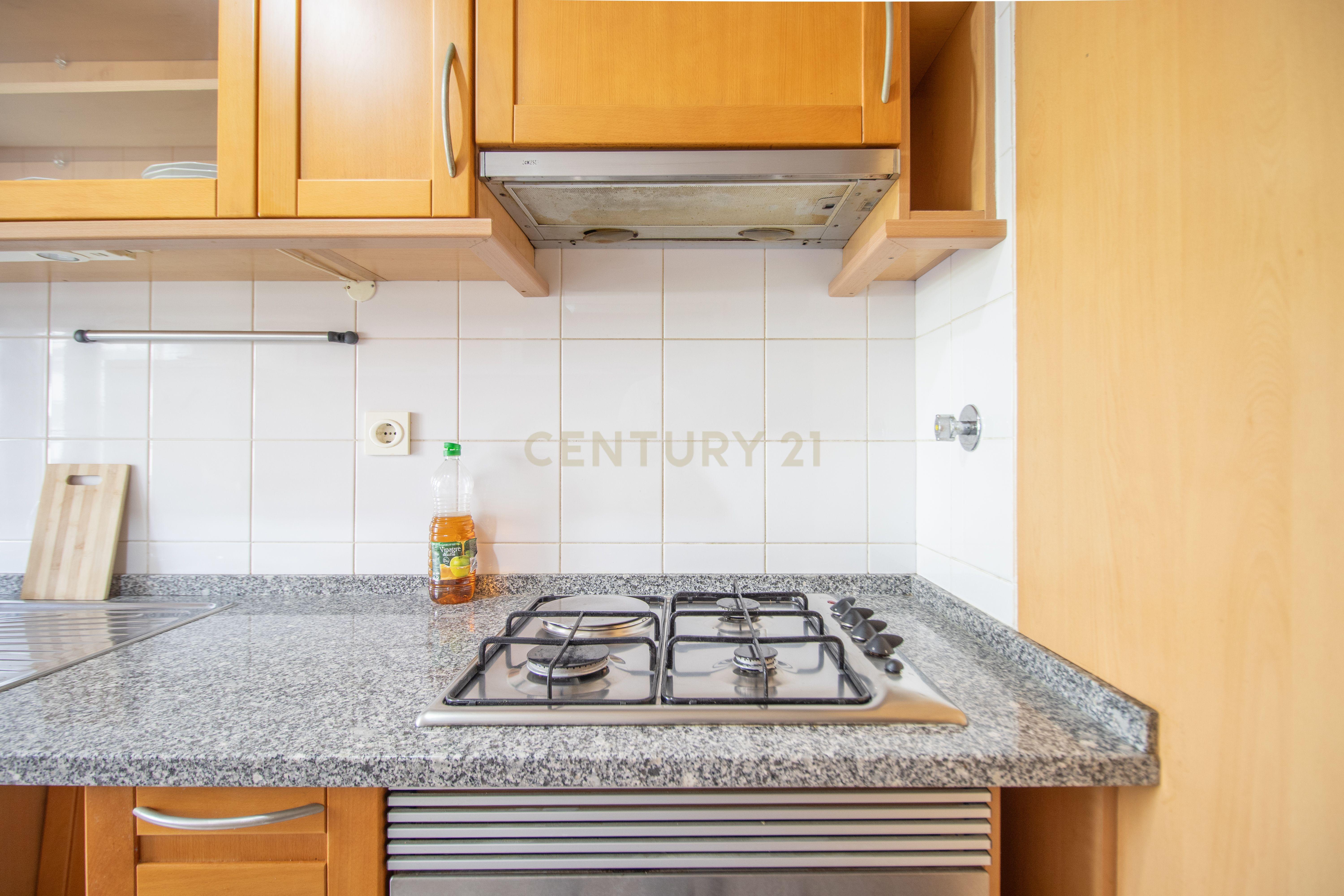 Fotografia 5 de Apartamento T1 com Garagem no Parque Nações