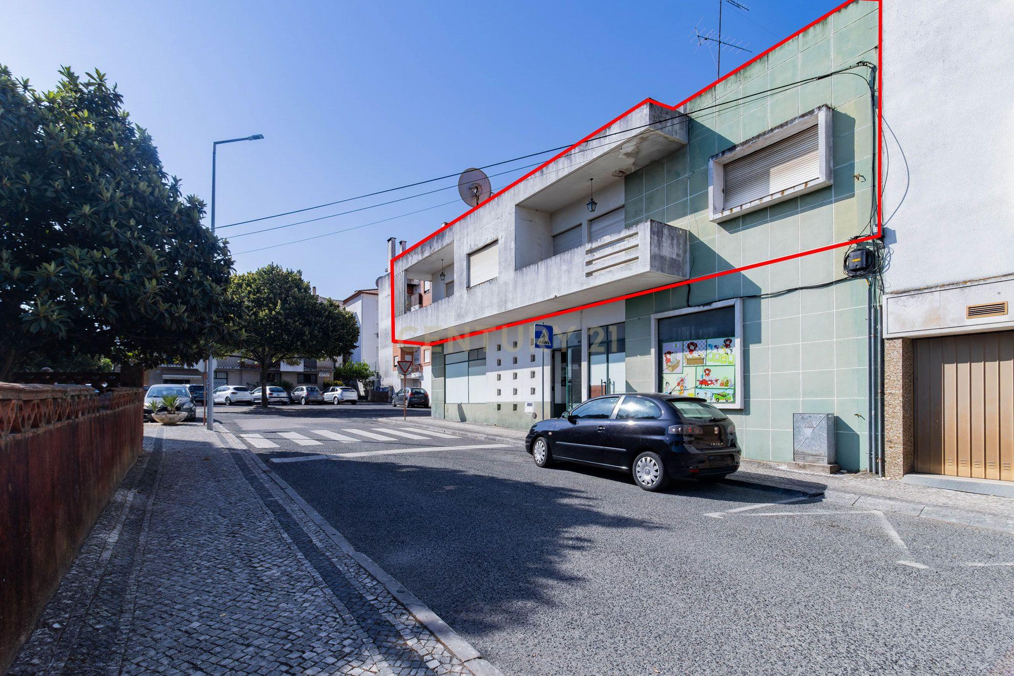 Fotografia 9 de T6 com 240 m² em Alcanena | 2 entradas independentes | Potencial de investimento