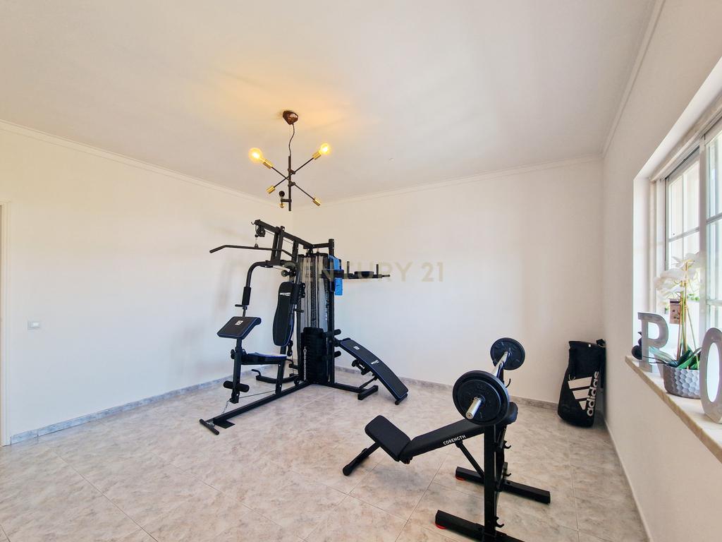 Moradia isolada de 6 assoalhadas com garagem - Zona tranquila - Image 33