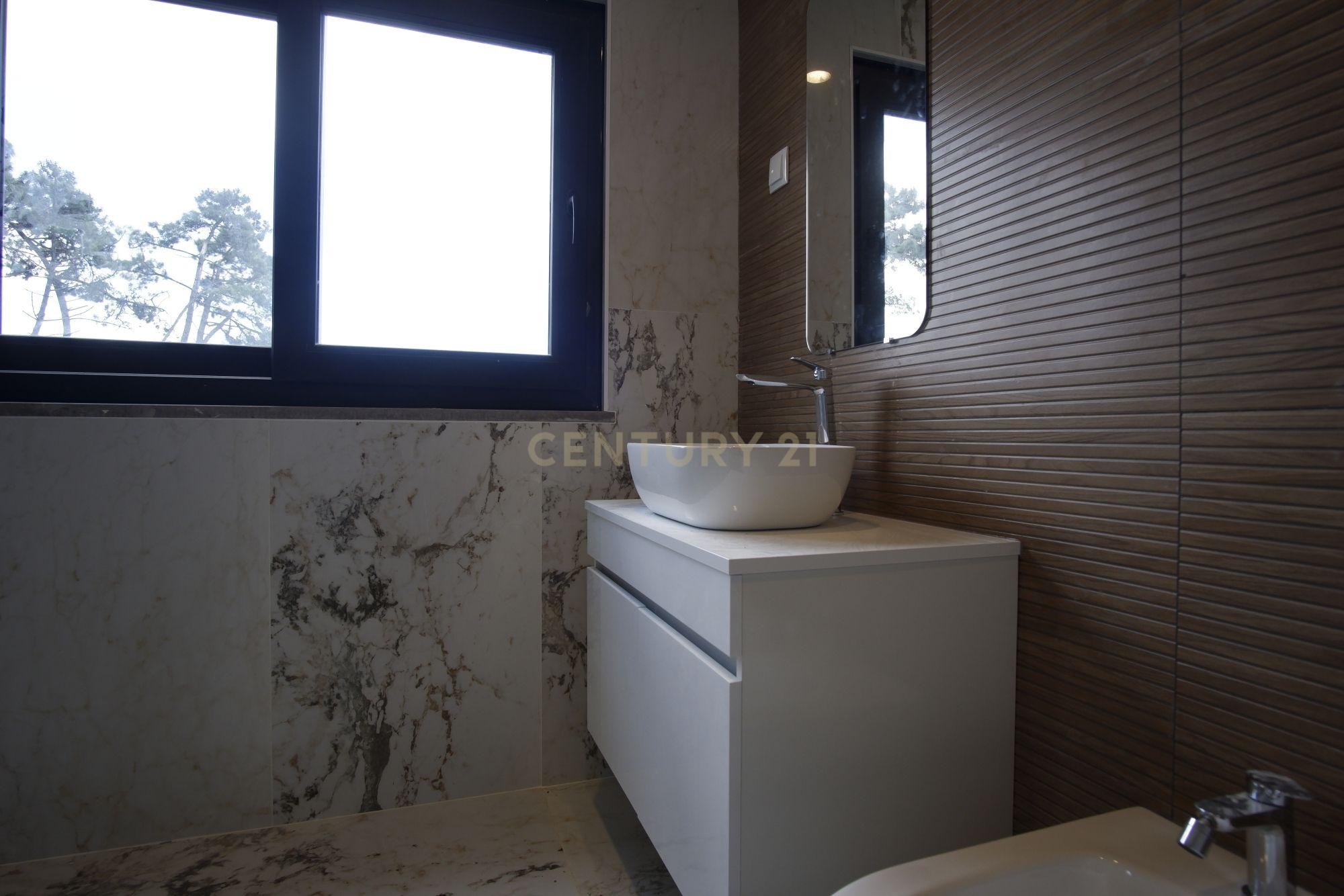 🌿 Moradia de Sonho Pronta a habitar na Avenida do Mar T5 com piscina – Aroeira - Image 32