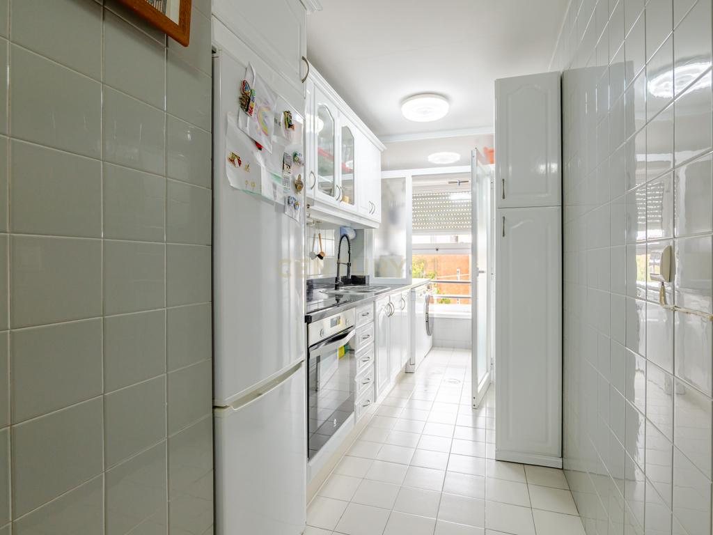 Apartamento T2 na Senhora da Hora, Matosinhos - Image 19