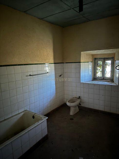 Moradia senhorial para reconstrução - Image 5