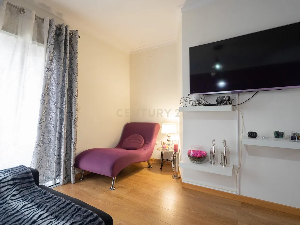Apartamento T3 - Seminovo - C/ garagem - Image 17