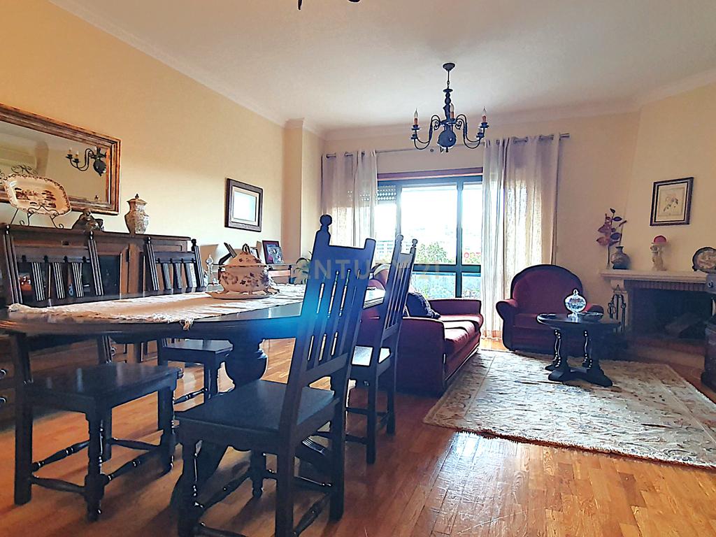 Apartamento T2 Centro da Cidade I  Garagem I Elevador - Image 5