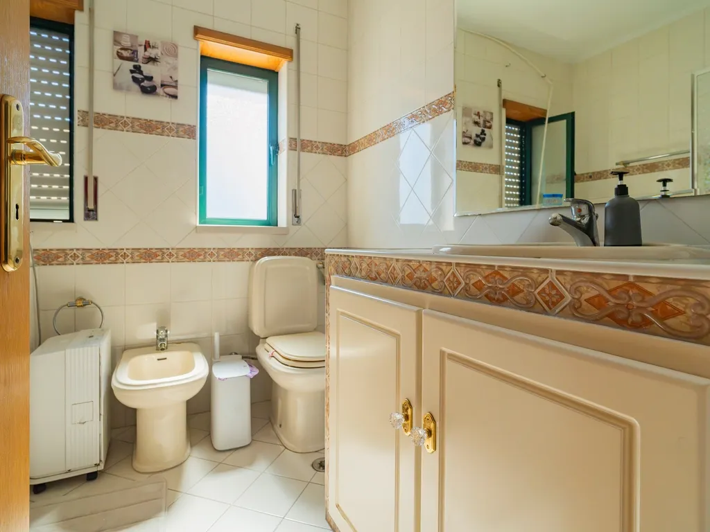 Moradia T3 com piscina em Marinha Grande, Leiria - Image 19