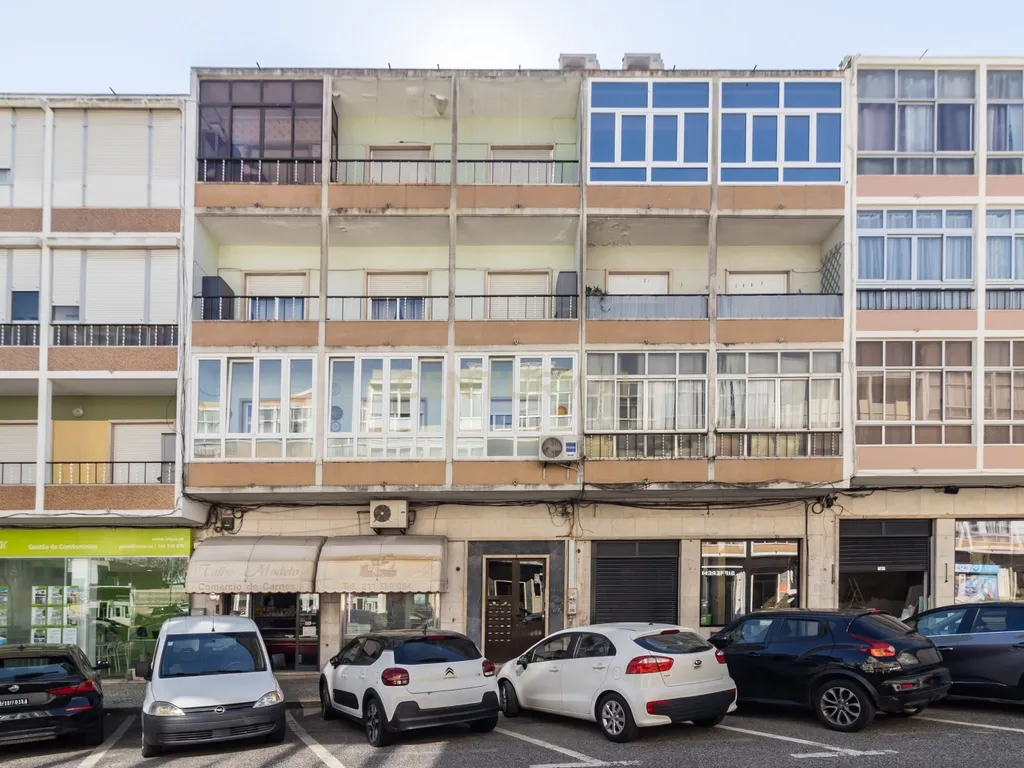 Apartamento t0 para investimento - Image 1