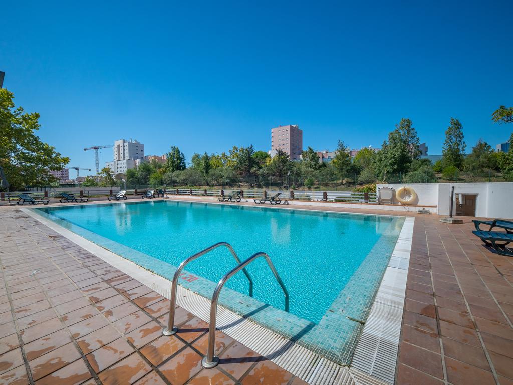 Apartamento T2 de Luxo Mobilado para arrendamento no Condomínio Pateo Central - Image 11