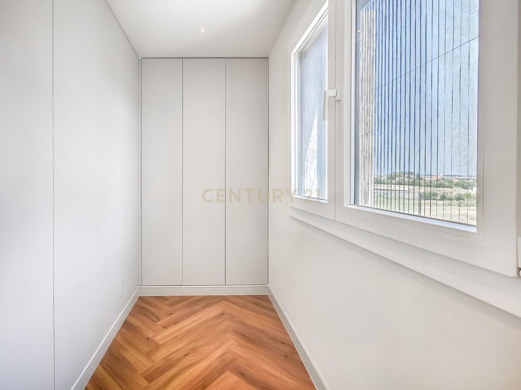 Moradia T4 em Condomínio Privado | Piscina | 6WC | Jardim | Terraço | Box | Quinta do Brilhante | Albarraque A 5 Minutos Do colégio Tasis internacional - Image 43