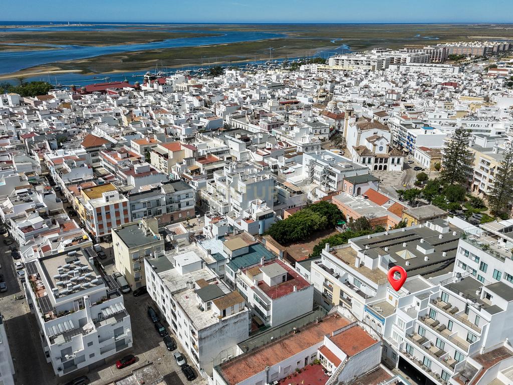 Apartamento T3 Duplex no coração da Baixa de Olhão - Image 38