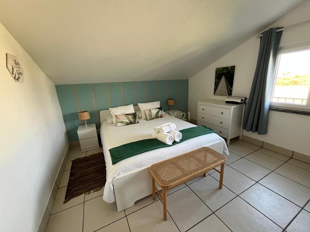 Moradia com quatro apartamentos independentes, três T2 e um T3 em Atouguia da Baleia. Ideal para famílias ou grupos, preparada para turismo ou para arrendamento de longa duração. - Image 52