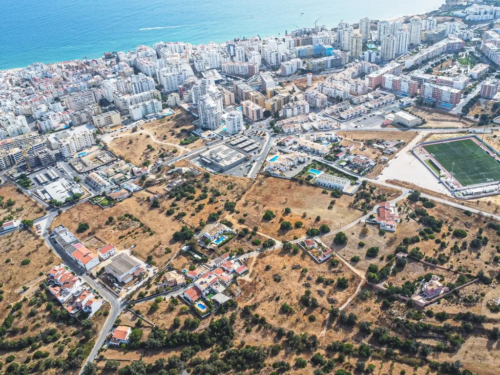 Terreno para construção de moradias - Image 21