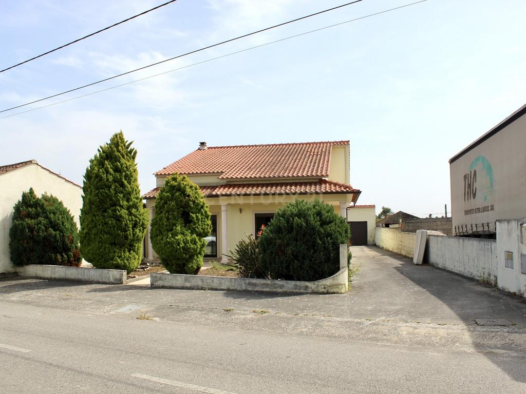 Moradia  em Calvete, Alqueidão, Figueira da Foz, Coimbra com Jardim e Boa Exposição Solar - Image 22
