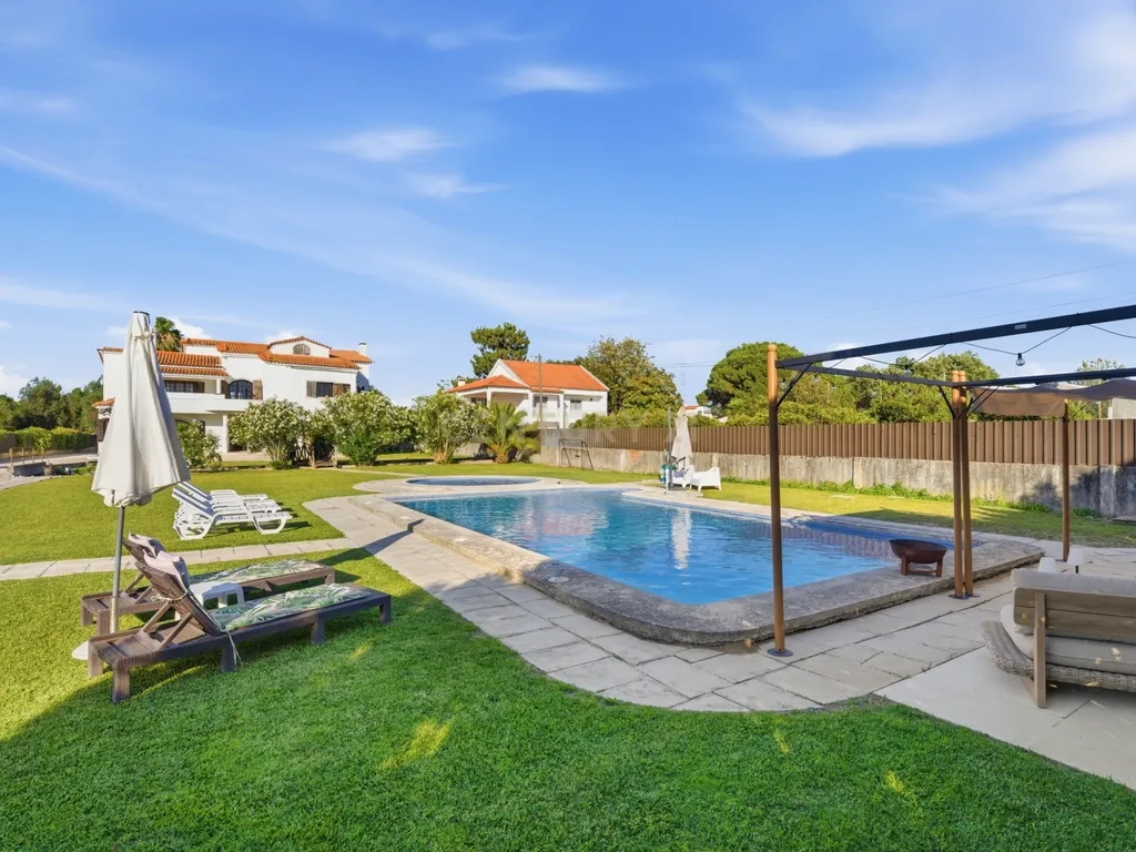 Quinta de Charme em Palmela – Renovada, Espaçosa e Pronta a Viver - Image 35