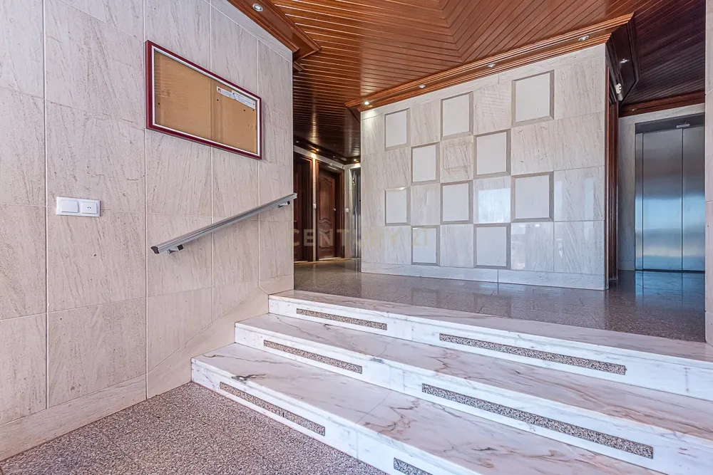 Apartamento T3 nos Quatro Caminhos - Image 18