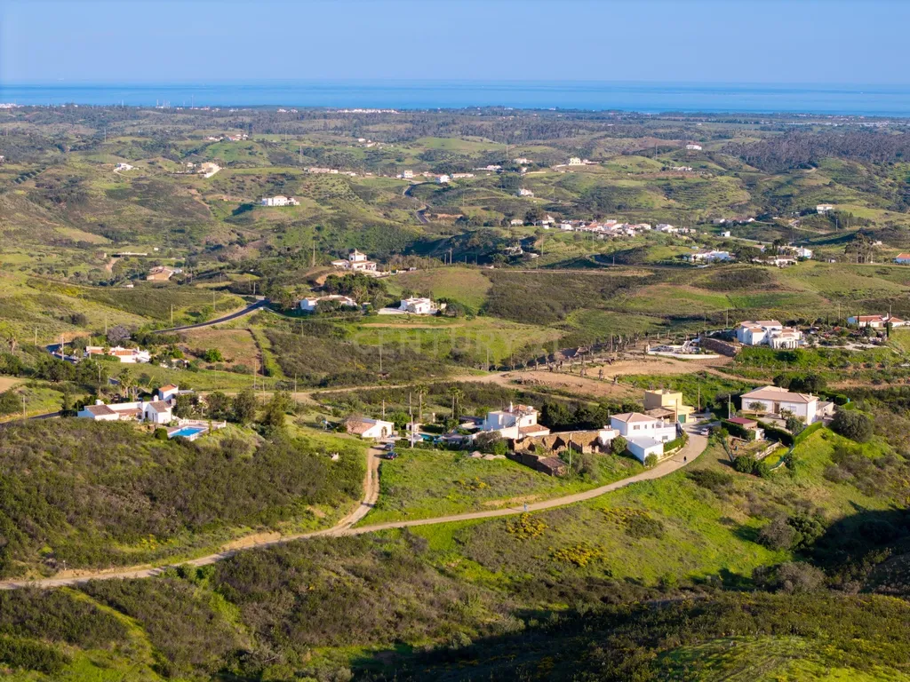 Oportunidade! - Projeto Aprovado Para Moradia com Vista Mar e Serra - Image 5