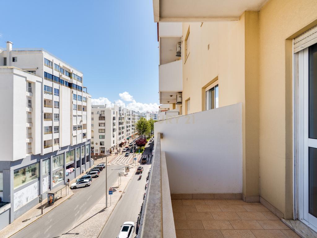 Apartamento T3 a 300m da Praia em Quarteira - Image 17
