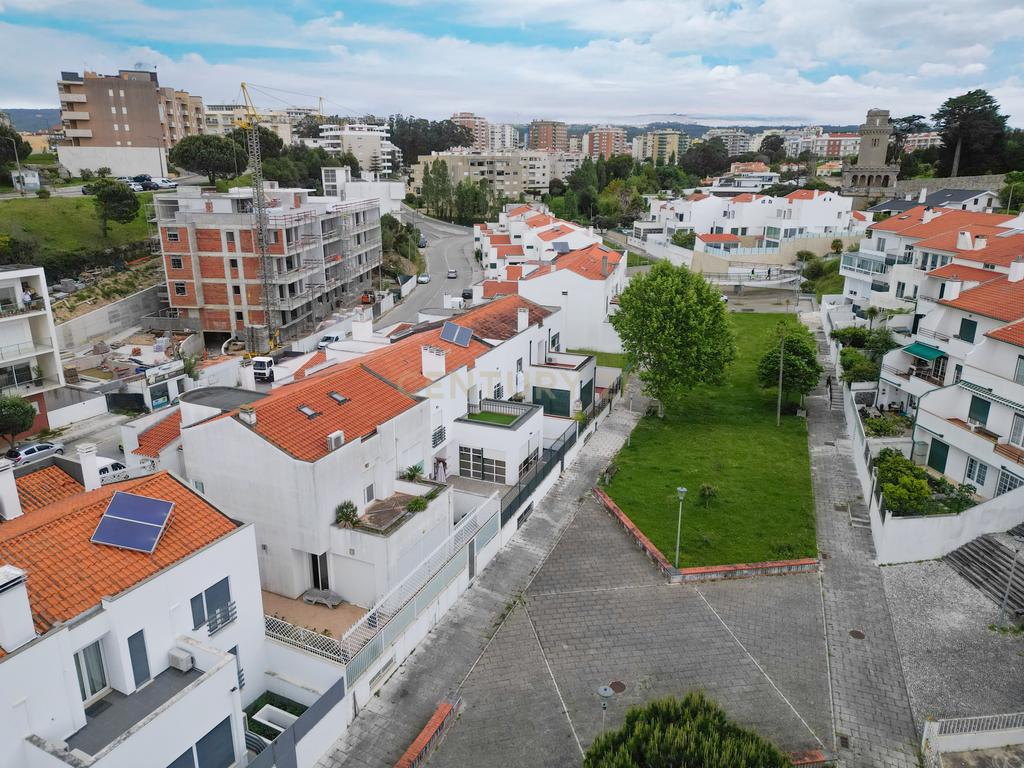 Moradia T4 a 200 m da Avenida do Brasil, Figueira da Foz, Portugal - Image 6