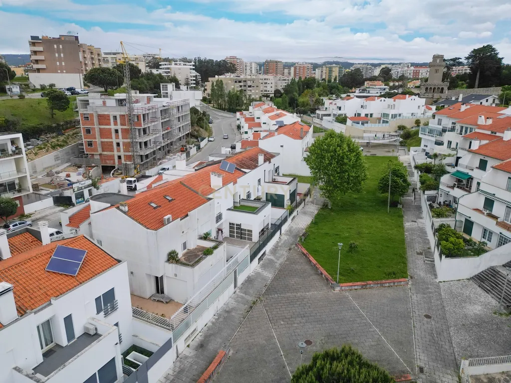 Moradia T4 a 200 m da Avenida do Brasil, Figueira da Foz, Portugal - Image 6