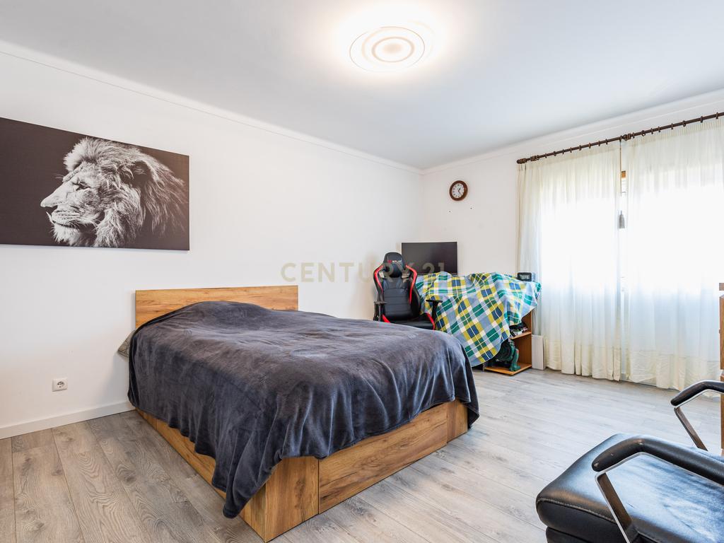 T3 Renovado em Cruz d'Areia | 117m² - Image 11