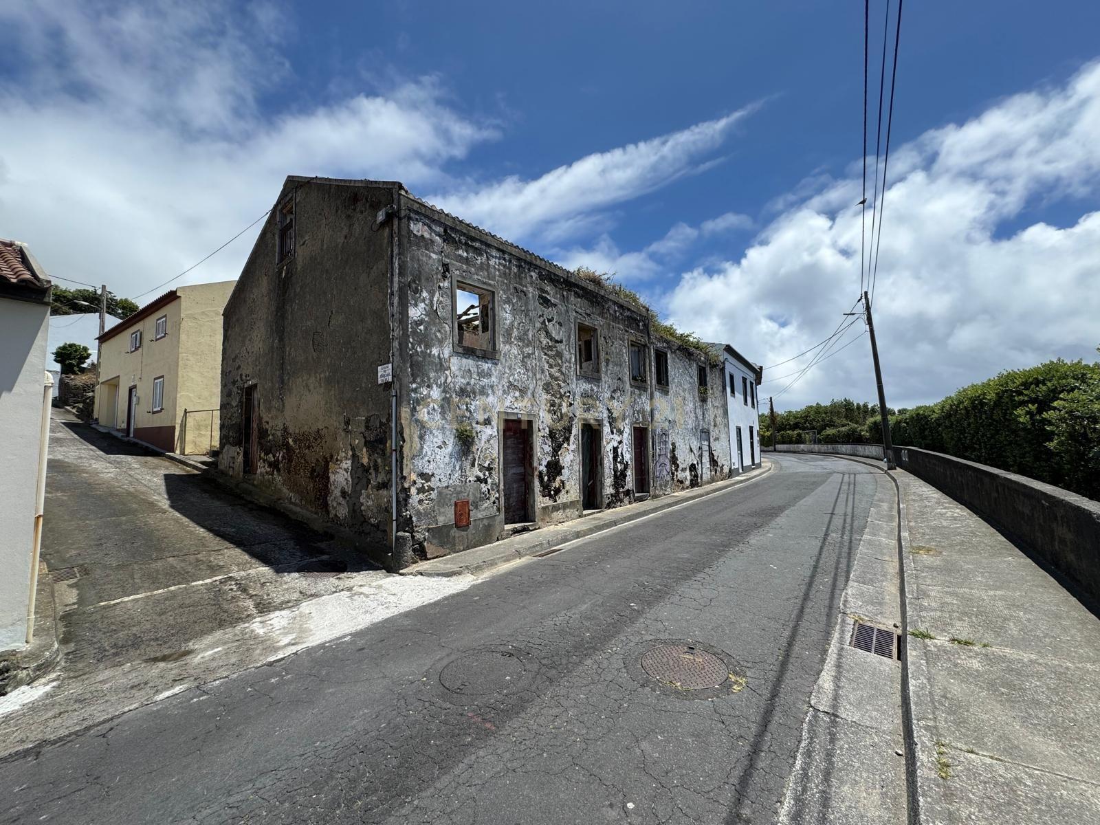 Moradia T4 em Ribeira das Tainhas, €175.000