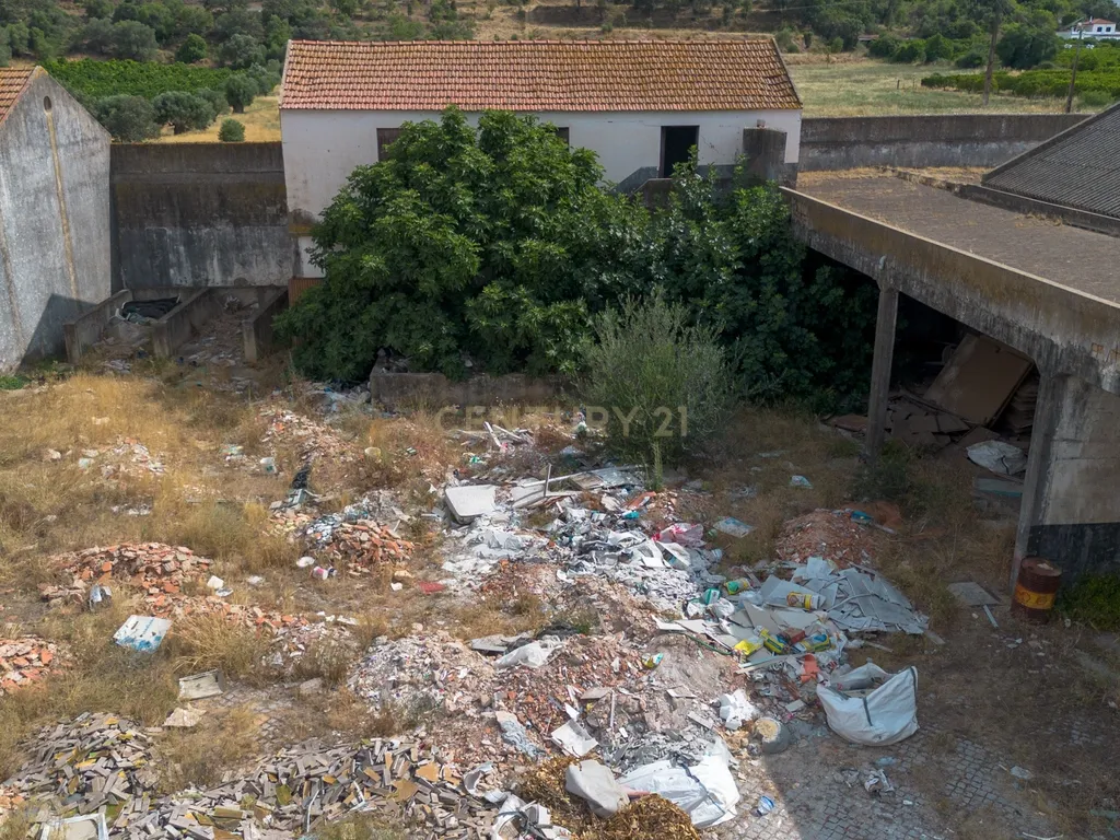 Terreno Urbano com 7.780m2 I Armazéns e Habitação I São Bartolomeu de Messines - Image 18
