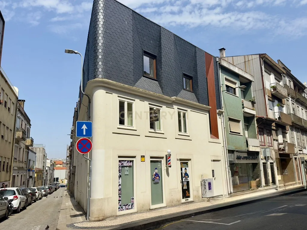 T2 duplex na rua de Cedofeita - Image 16