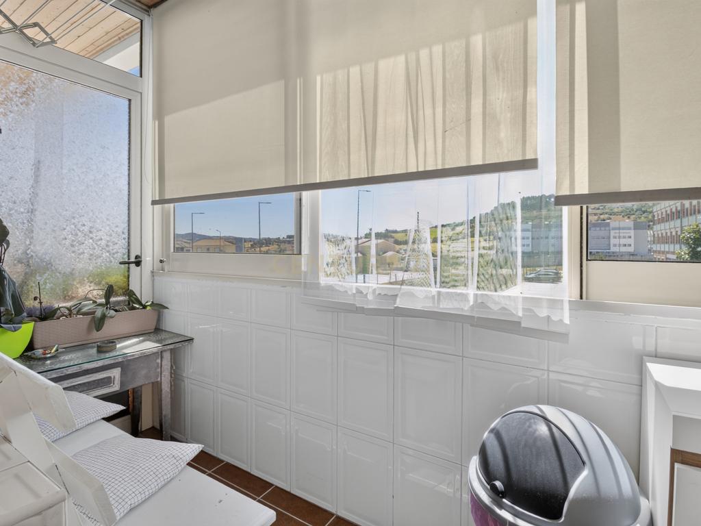 Apartamento T3 em Bragança com Vista Panorâmica - Image 8