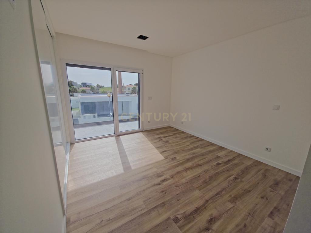Moradia Nova T4 - Lourinhã - Image 25
