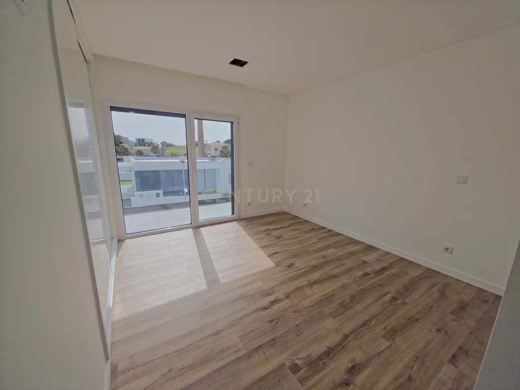 Moradia Nova T4 - Lourinhã - Image 25