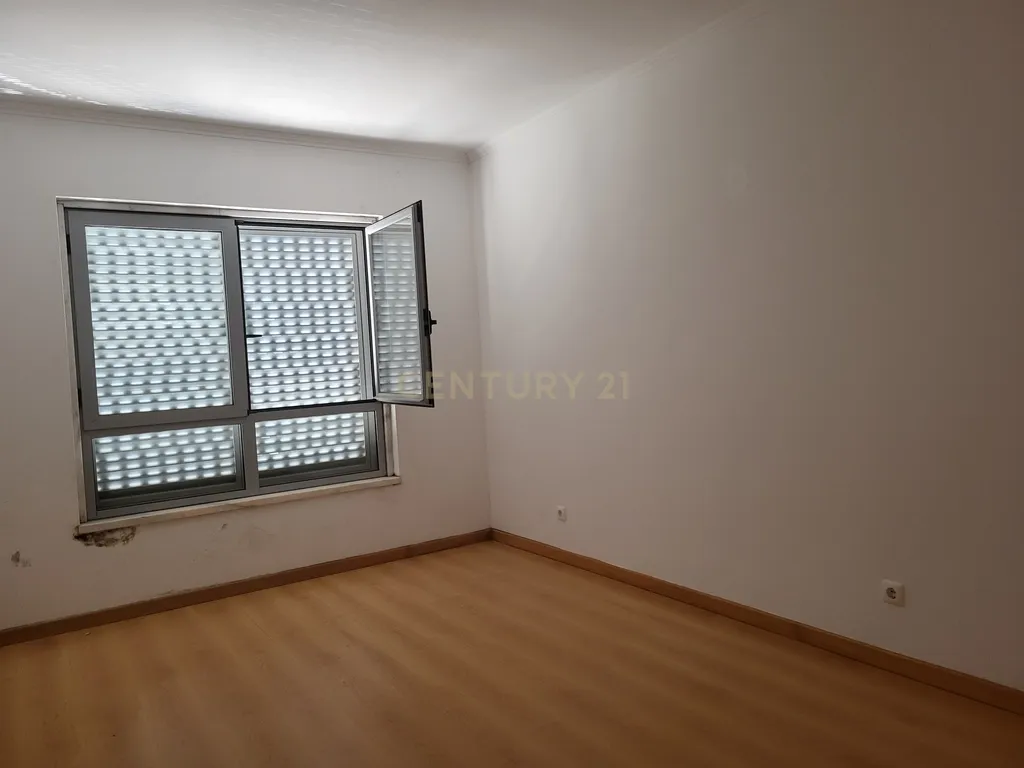 Apartamento T1 Vila Franca de Xira - Image 5