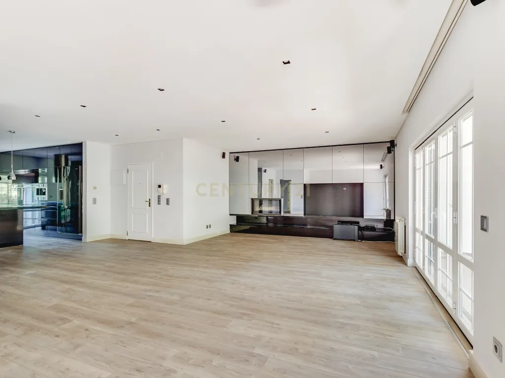 Apartamento T3 em condomínio fechado com piscina na Beloura - Image 4