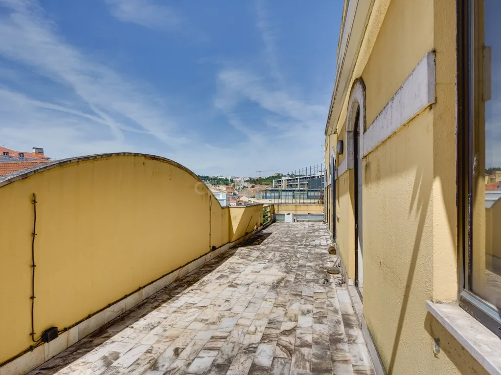 Prédio de Serviços em Alcântara – Projeto Aprovado para Aparthotel com 15 Unidades | Próximo ao LX Factory e Allo | Alcântara Lisbon Offices - Image 19
