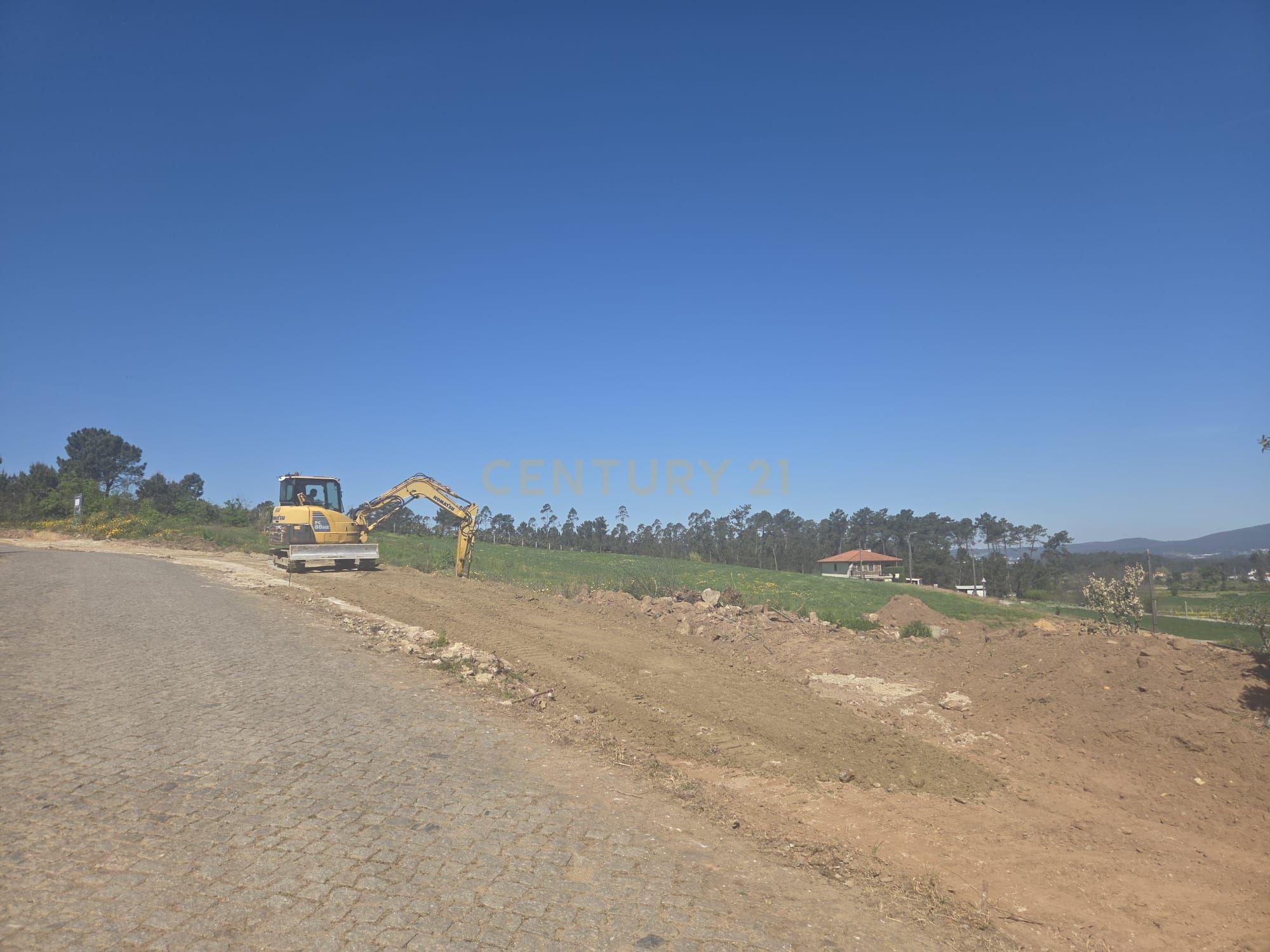 Fotografia 5 de Lote para construção de moradia de três frentes, Vilar de Figos, Lote5