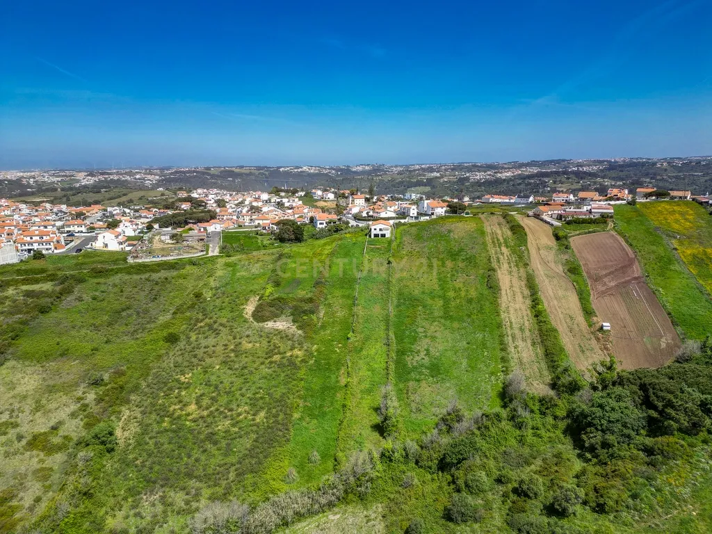 Moradia com Terreno Amplo e Vista Mar na Carvoeira - Image 53