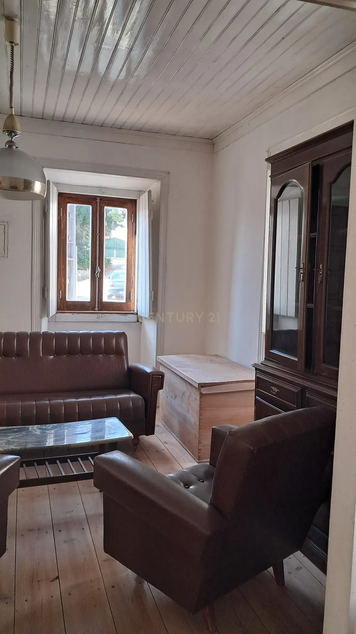 Fotografia 3 de Moradia T2 com 1.950 m² de Terreno | Para Remodelar | Castanheira - Alcobaça