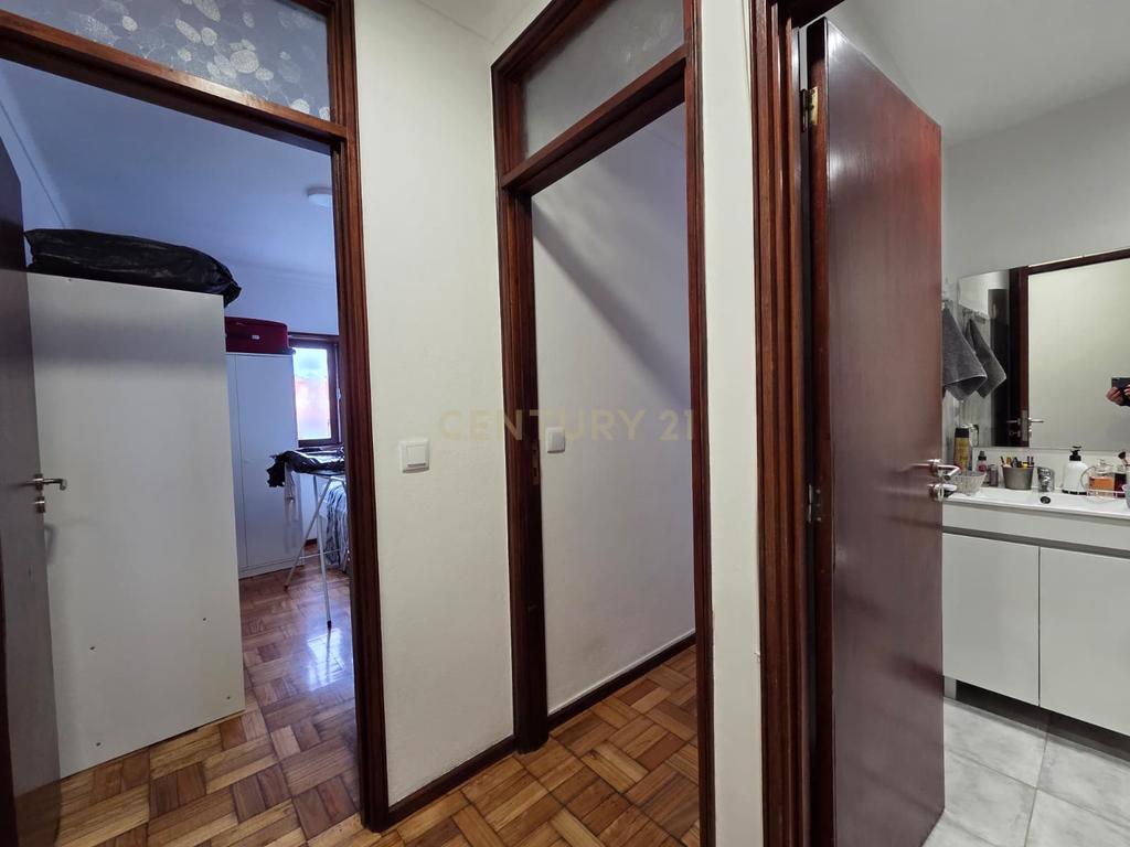 Apartamento T2 | S. Mamede de Infesta | Próximo ao HSJ | Transportes - Image 24