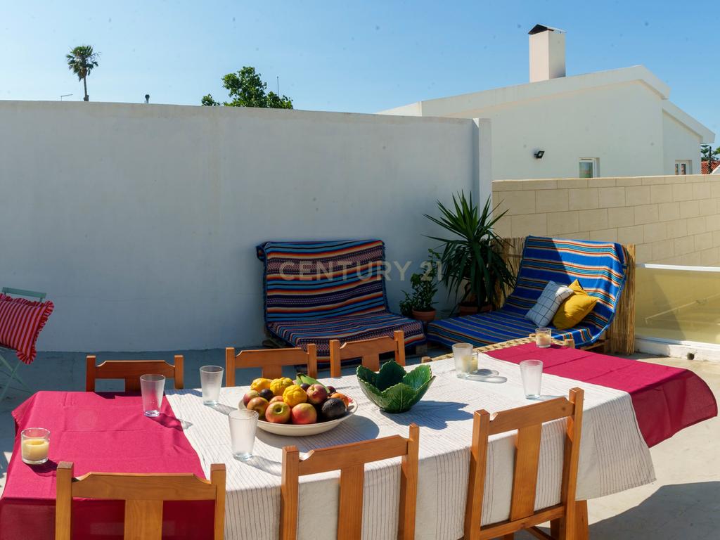 Espetacular moradia T5 em Oeiras- Alto da Barra com Jardim, Terraço e tudo pertinho de si! - Image 23