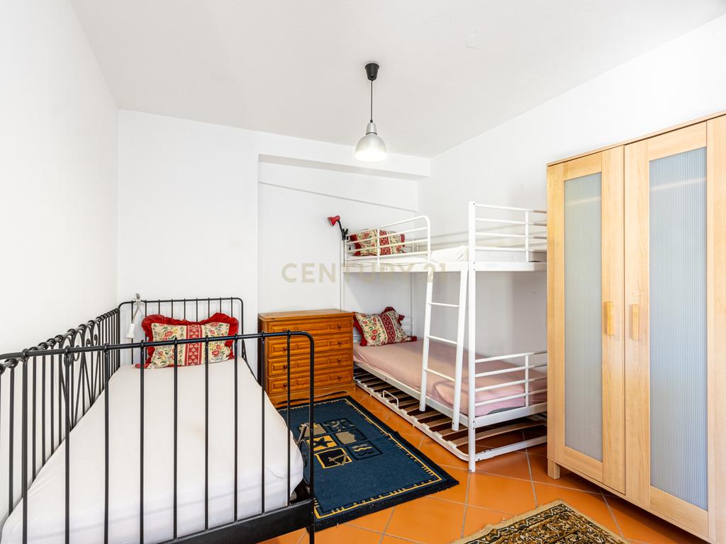 Apartamento T0+2 perto da praia na Ericeira! - Image 15